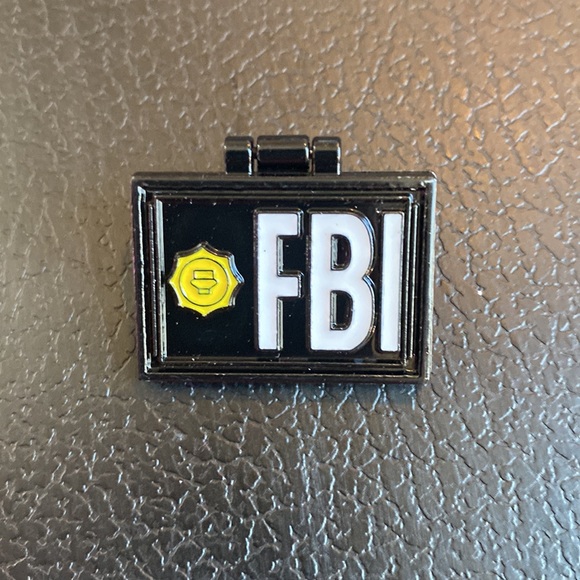 FBI X Files Simpsons Agent Mulder CULT enamel pin funny - Picture 2 of 7